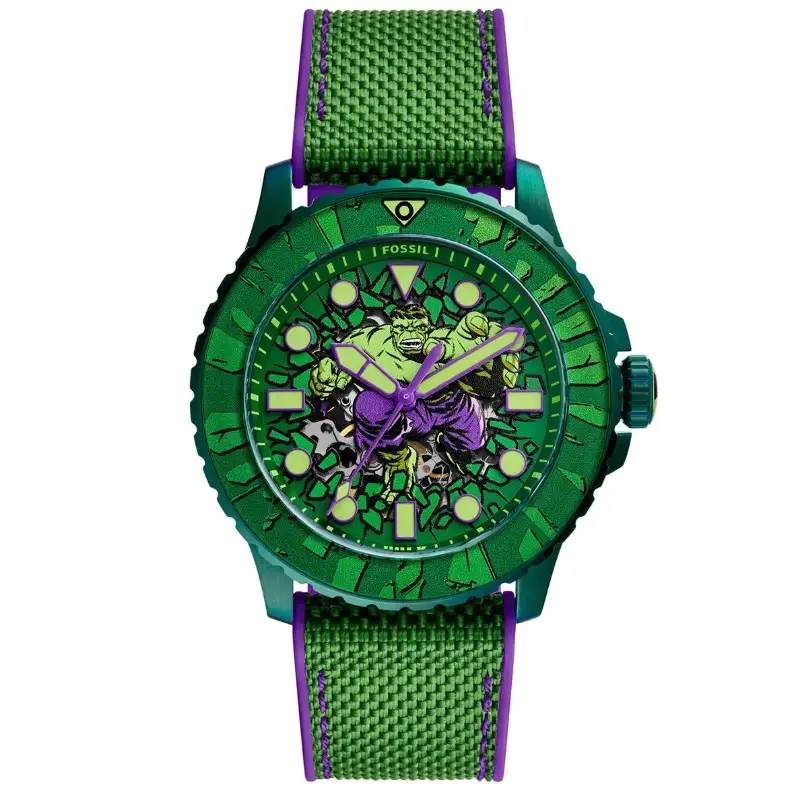 Fossil FLE1246SET Marvel x Fossil Limited-Edition Incredible Hulk Erkek Kol Saati ve Yaka İğnesi Seti